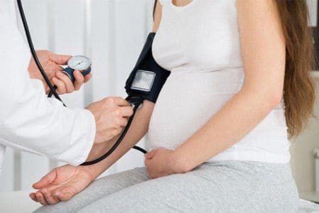 Cách chăm sóc phụ nữ mang thai bị tăng huyết áp 76