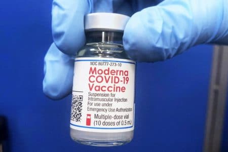 Những điều cần biết khi tiêm vaccine Moderna 68