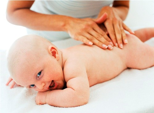 Phương pháp massage cho trẻ sơ sinh tốt nhất r1